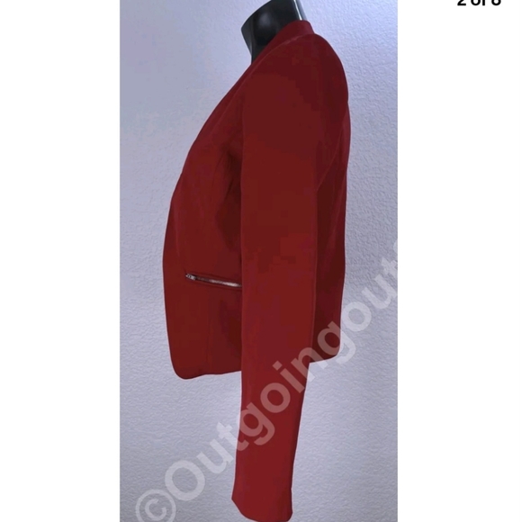 Blazer - Picture 4 of 5